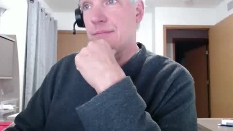 Snapshot of master_thorn chatting on February 10, 2025, 3:46 am Master Thorn online show from February 10, 2025, 3:46 am