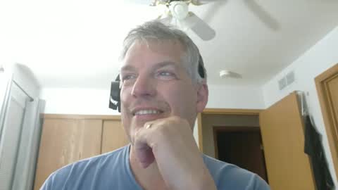 Snapshot of master_thorn chatting on September 18, 2025, 2:13 am Master Thorn online show from September 18, 2025, 2:13 am