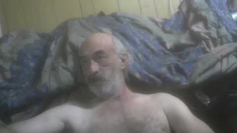 Snapshot of mastermichael24 chatting on December 27, 2024, 2:04 am mastermichael24 online show from December 27, 2024, 2:04 am