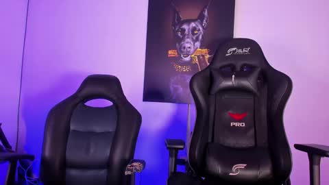 Snapshot of masters_boys chatting on November 14, 2025, 2:38 pm KONAN online show from November 14, 2025, 2:38 pm