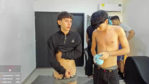 Snapshot of masters_sexx chatting on January 31, 2026, 7:11 pm Team Cris Darwin- Fernando- Stiven- David online show from January 31, 2026, 7:11 pm