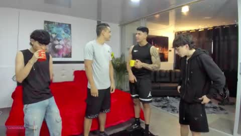 Snapshot of masters_sexx chatting on February 28, 2026, 11:22 am Team Cris Darwin- Fernando- Stiven- David online show from February 28, 2026, 11:22 am