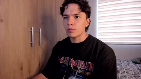 mastrangelo_x online show from November 18, 2025, 9:19 pm