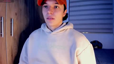 mastrangelo_x online show from March 27, 2026, 3:34 am