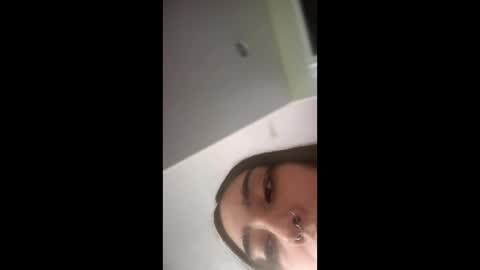 Snapshot of masturbatingmariamiller chatting on June 3, 2026, 12:35 am masturbatingmariamiller online show from June 3, 2026, 12:35 am
