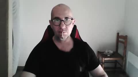 mat11efou online show from March 5, 2026, 10:22 am