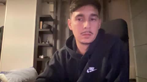 Aaron online show from December 4, 2025, 6:27 pm