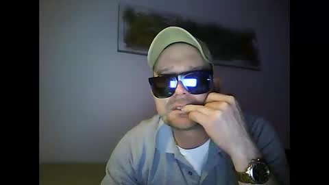 Snapshot of matcelpb1987 chatting on December 16, 2024, 7:00 pm Marcel online show from December 16, 2024, 7:00 pm