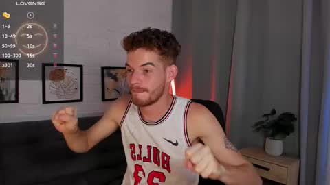 Snapshot of mateo_hunter chatting on November 12, 2025, 3:07 am MATEO HUNTER online show from November 12, 2025, 3:07 am