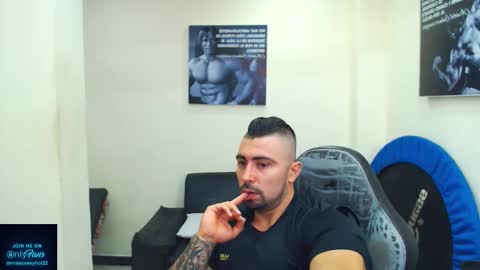 Snapshot of mateosexyhot22 chatting on September 20, 2025, 5:25 pm Mateo online show from September 20, 2025, 5:25 pm