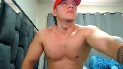 Snapshot of mateosexyhot22 chatting on October 30, 2025, 5:24 pm Mateo online show from October 30, 2025, 5:24 pm