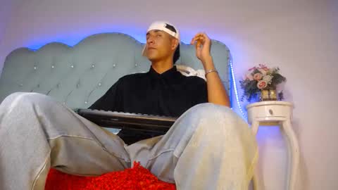 Matheo online show from May 5, 2026, 3:03 am