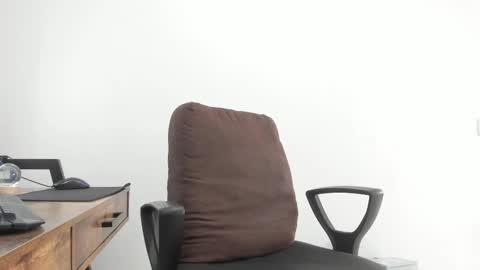 Matheus     online show from February 26, 2025, 8:11 pm