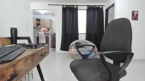 Matheus     online show from February 18, 2026, 8:49 pm