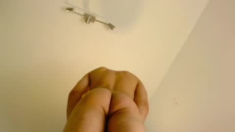 STRURIBE ON INSTAGRAM online show from January 22, 2025, 10:48 pm