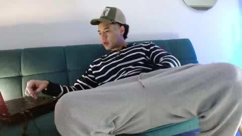 STRURIBE ON INSTAGRAM online show from January 10, 2026, 8:49 am