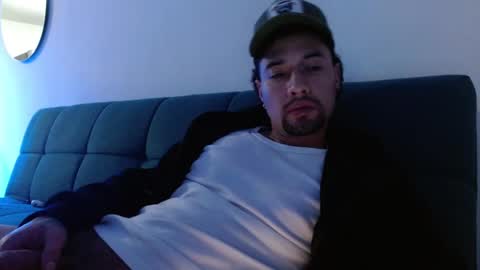 STRURIBE ON INSTAGRAM online show from February 20, 2026, 6:37 am