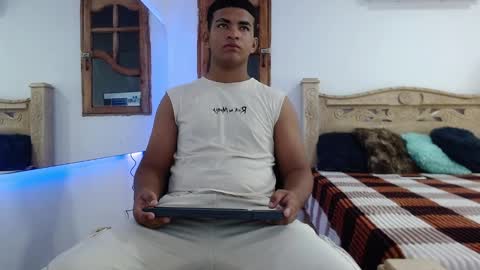 mathews__ online show from November 25, 2025, 2:22 am