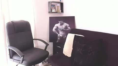 Snapshot of mathews_roses chatting on September 9, 2025, 3:55 pm Marck Mathews online show from September 9, 2025, 3:55 pm