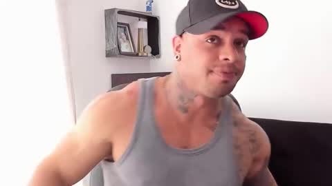 Snapshot of mathews_roses chatting on September 19, 2025, 3:45 pm Marck Mathews online show from September 19, 2025, 3:45 pm