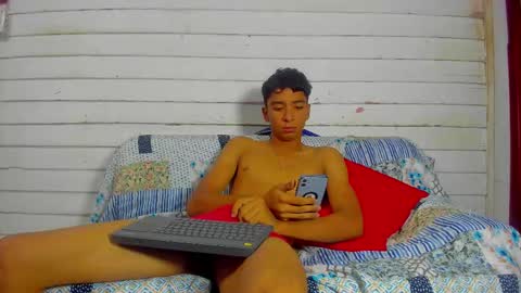 Snapshot of mathias_fernandez_ chatting on February 8, 2025, 3:53 pm Mathias Fernandez online show from February 8, 2025, 3:53 pm
