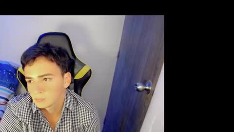 Snapshot of mathiass_twinkk_ chatting on March 21, 2026, 3:33 am MATHIAS online show from March 21, 2026, 3:33 am