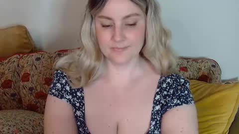 mathilde_solveig online show from January 24, 2025, 6:35 pm