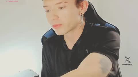 Alejandro Alex online show from May 17, 2026, 7:10 pm