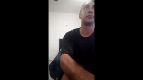 matias225425 online show from April 1, 2026, 4:15 pm