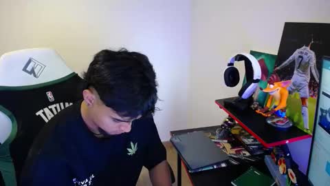 matias online show from December 2, 2025, 10:05 pm