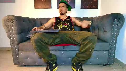  MATIAS COSTA  online show from October 25, 2025, 1:18 pm