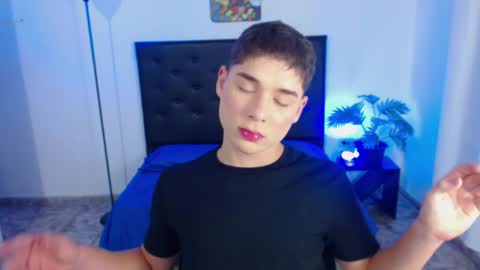 Snapshot of matiii18 chatting on January 15, 2026, 8:23 pm Mati online show from January 15, 2026, 8:23 pm