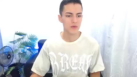 Snapshot of matiius18 chatting on September 19, 2025, 1:56 pm Matias online show from September 19, 2025, 1:56 pm