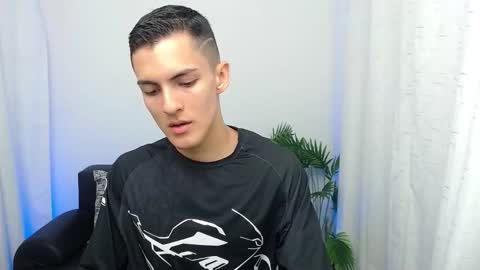 Snapshot of matiius18 chatting on November 8, 2025, 2:17 pm Matias online show from November 8, 2025, 2:17 pm