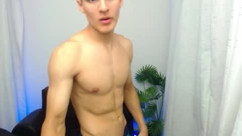 Snapshot of matiius18 chatting on December 2, 2025, 2:12 pm Matias online show from December 2, 2025, 2:12 pm