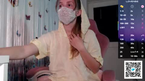 Snapshot of matreshka_balalaika chatting on March 17, 2026, 6:55 pm Zoya online show from March 17, 2026, 6:55 pm