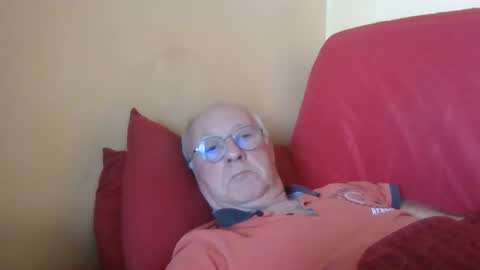 Snapshot of matricule4246 chatting on February 28, 2025, 12:20 pm joyaam79 online show from February 28, 2025, 12:20 pm