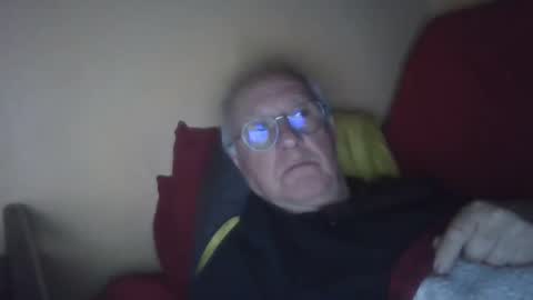 Snapshot of matricule4246 chatting on March 2, 2025, 8:40 pm joyaam79 online show from March 2, 2025, 8:40 pm