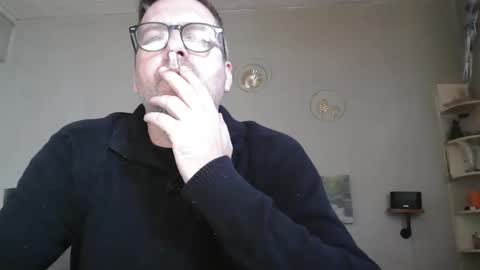 matrike1 online show from April 14, 2026, 2:12 pm