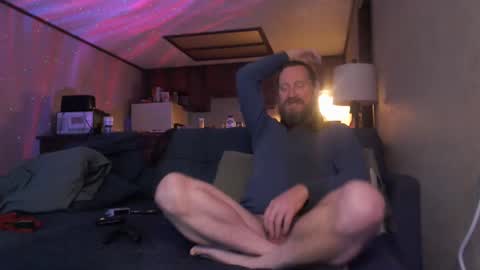 matross43 online show from February 9, 2026, 5:22 am