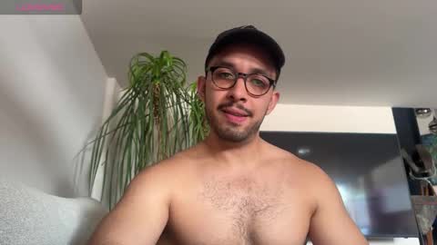 Snapshot of matt_artim chatting on November 4, 2025, 9:47 pm The Matt Leon online show from November 4, 2025, 9:47 pm