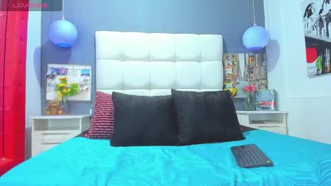 ---Matteo--- online show from October 31, 2025, 3:40 am