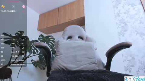 Snapshot of matteo_777 chatting on February 27, 2025, 8:09 pm Mateo online show from February 27, 2025, 8:09 pm