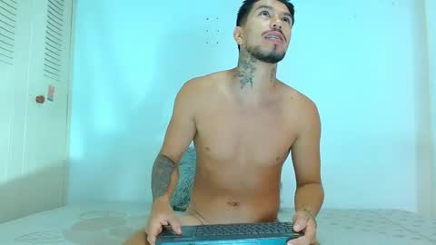 Snapshot of matteo_rreal chatting on December 16, 2025, 2:22 pm MATTEO online show from December 16, 2025, 2:22 pm