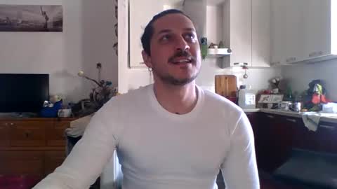 Snapshot of matteushh87 chatting on March 11, 2025, 8:09 am matteushh87 online show from March 11, 2025, 8:09 am