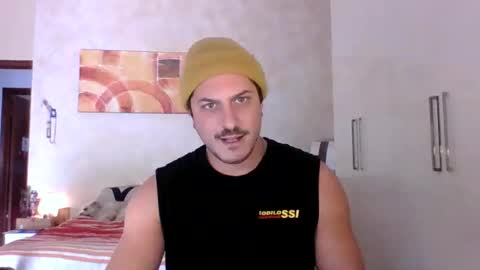 Snapshot of matteushh87 chatting on October 18, 2025, 8:15 am matteushh87 online show from October 18, 2025, 8:15 am