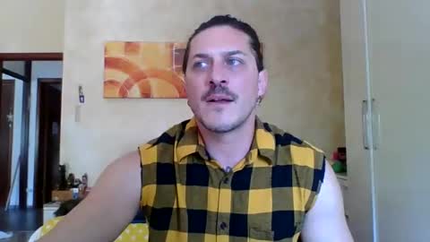 matteushh87 online show from April 29, 2026, 9:35 am