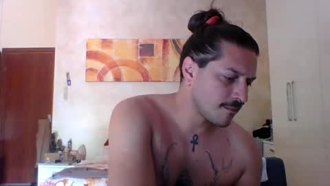 Snapshot of matteushh87 chatting on June 10, 2026, 7:18 am matteushh87 online show from June 10, 2026, 7:18 am