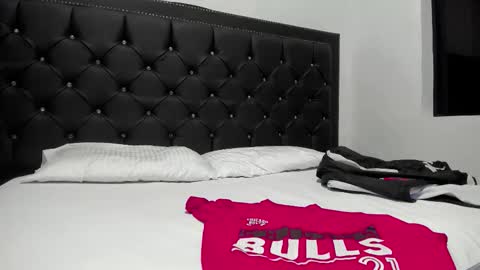 Snapshot of matthewcullenn chatting on December 1, 2025, 6:29 am Matthew online show from December 1, 2025, 6:29 am