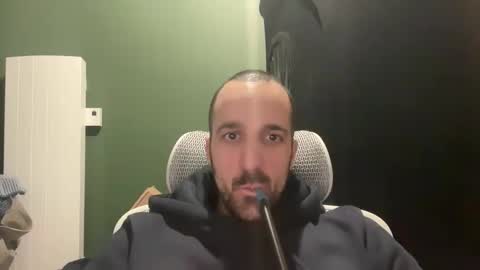 Snapshot of matthias24 chatting on January 9, 2026, 12:35 am M online show from January 9, 2026, 12:35 am